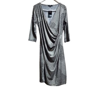 George wrap midi crossbody geometric print dress color tan and black size L